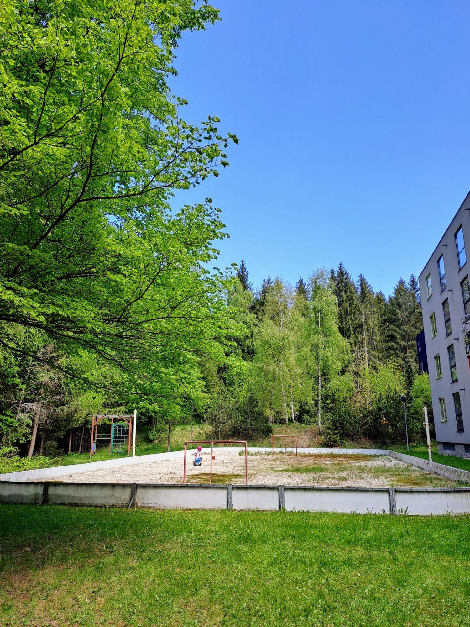 Plne Vybaveny Apartman Pod Mumlavskym Vodopadem, Zahrada S Ohnistem, Idealni Vychozi Bod Pro Turistiku, U Cesty Na Hrebeny, Kousek Do Centra, Absolutni Klid, Vybaveny I Pro Deti, Wellness A Fitko Naproti Harrachov Luaran gambar